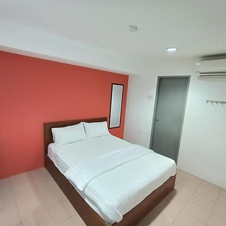 Lux Hotel Teluk Intan Exterior photo