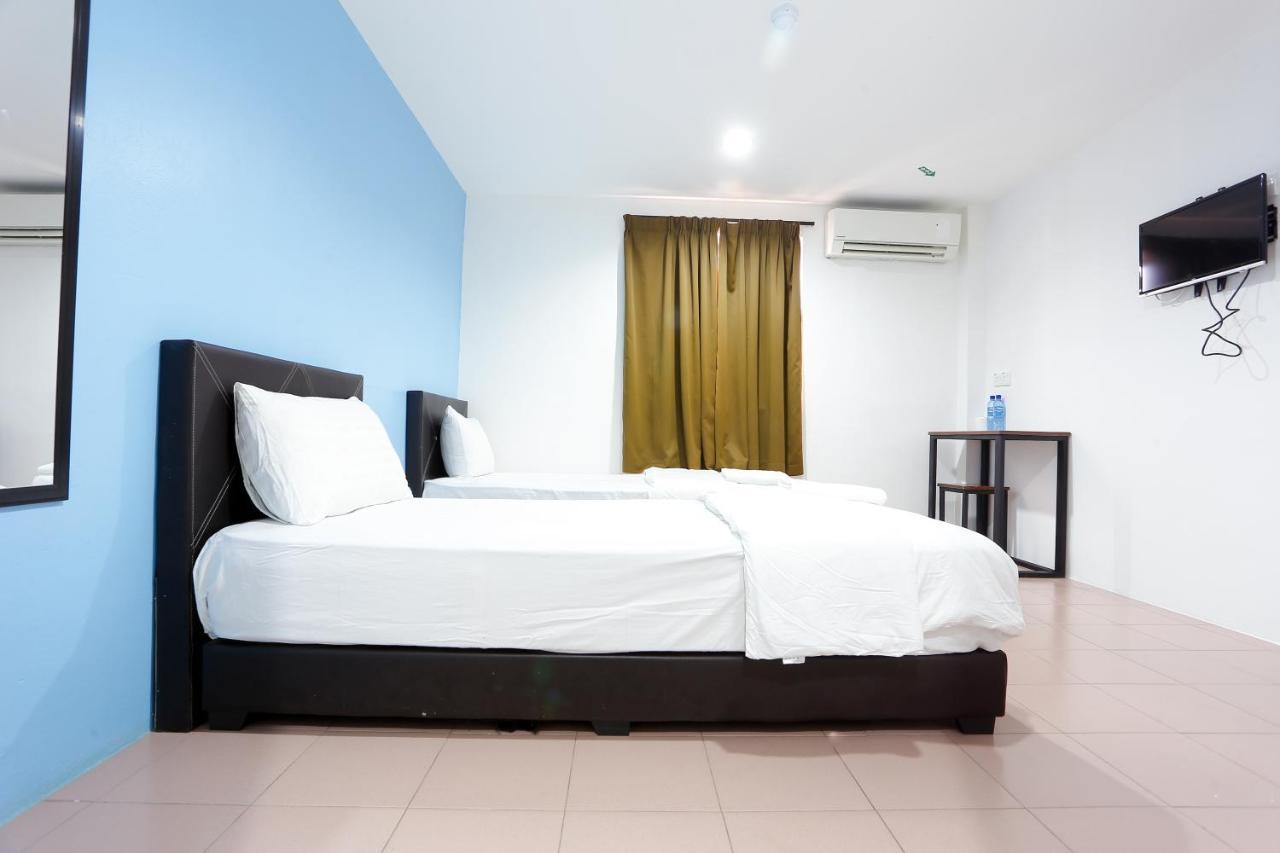 Lux Hotel Teluk Intan Exterior photo