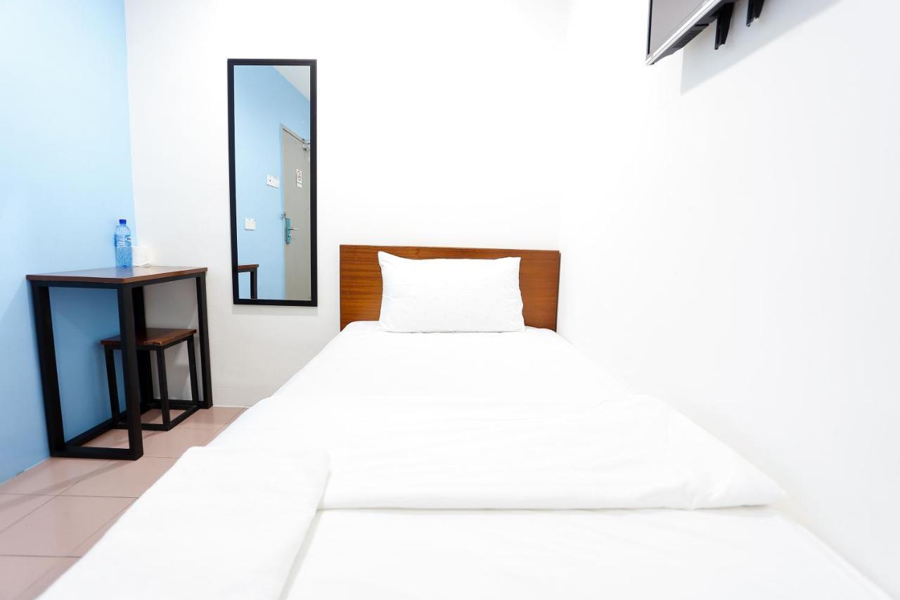 Lux Hotel Teluk Intan Exterior photo